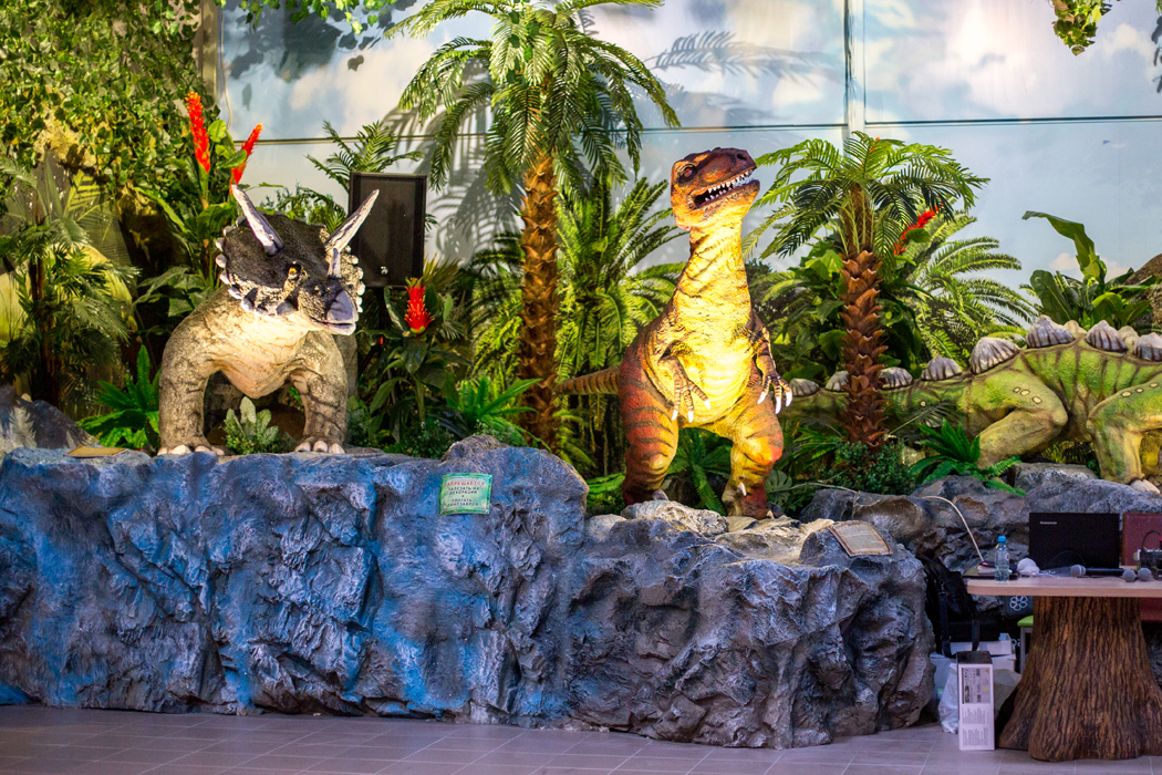 Семейно-развлекательный центр «Динозаврия» в ТРЦ Diamond City
