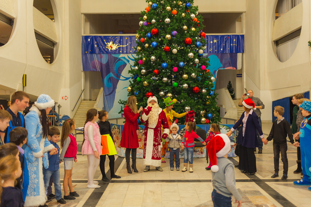 «Добрая елка»: в Минске состоялся инклюзивный новогодний праздник для детей с аутизмом