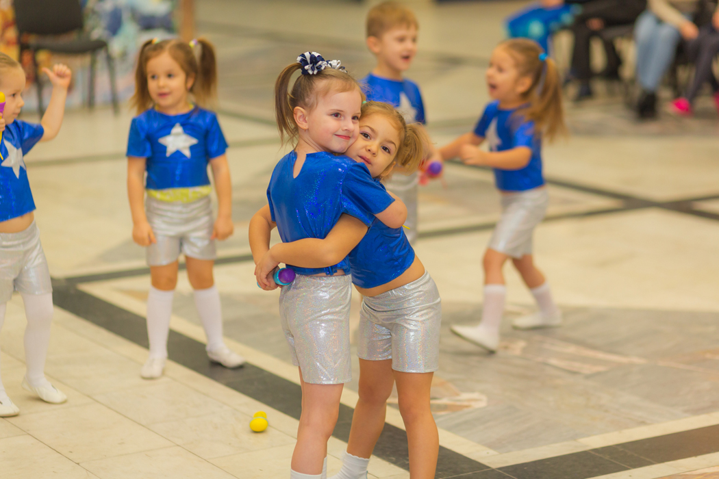 «Добрая елка»: в Минске состоялся инклюзивный новогодний праздник для детей с аутизмом