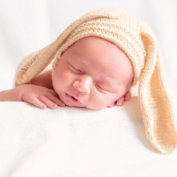 В России утвердили ГОСТ, устанавливающий требования к фотоуслугам для новорожденных