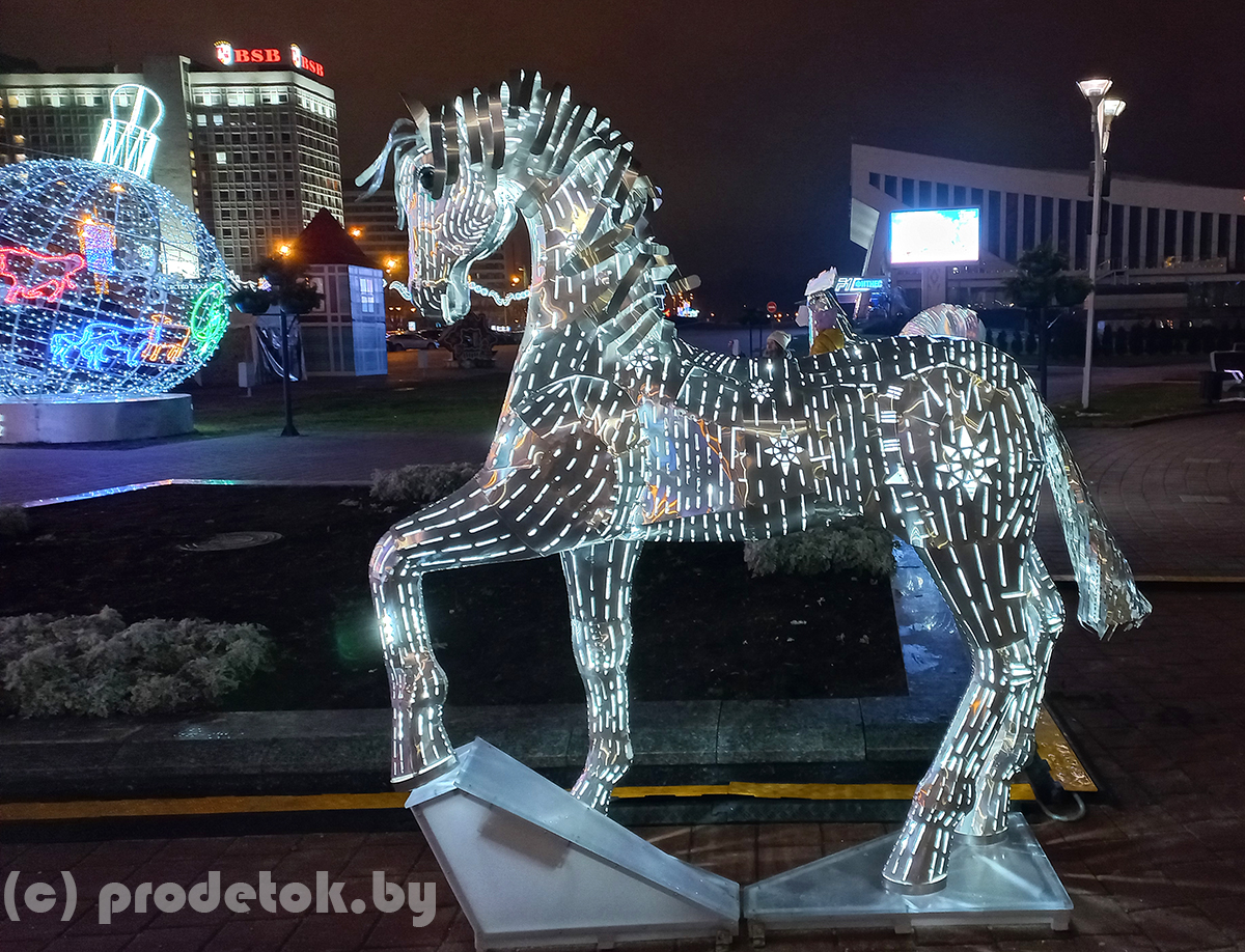 Новогодние световые фигуры в Минске