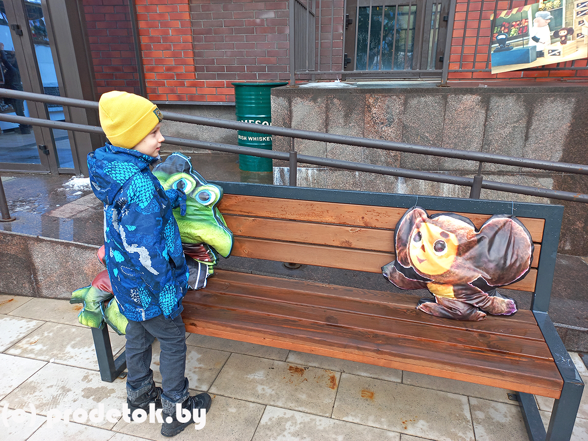 Чебурашка, Ералаш и ностальгическая елка: почему нужно сходить на новую ярмарку в Раковском предместье