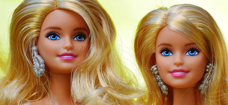 Разница почти в 3 раза: как отличается цена на Куклы Барби и конструкторы Лего в разных странах.