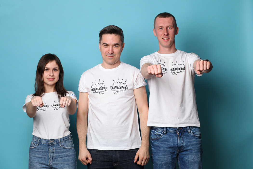 По какой цене можно купить дизайнерскую майку от Ивана Айплатова?