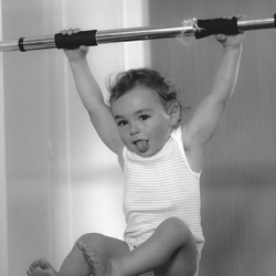 В Минске рухнули цены на фитнес, в том числе на детские и семейные абонементы

 