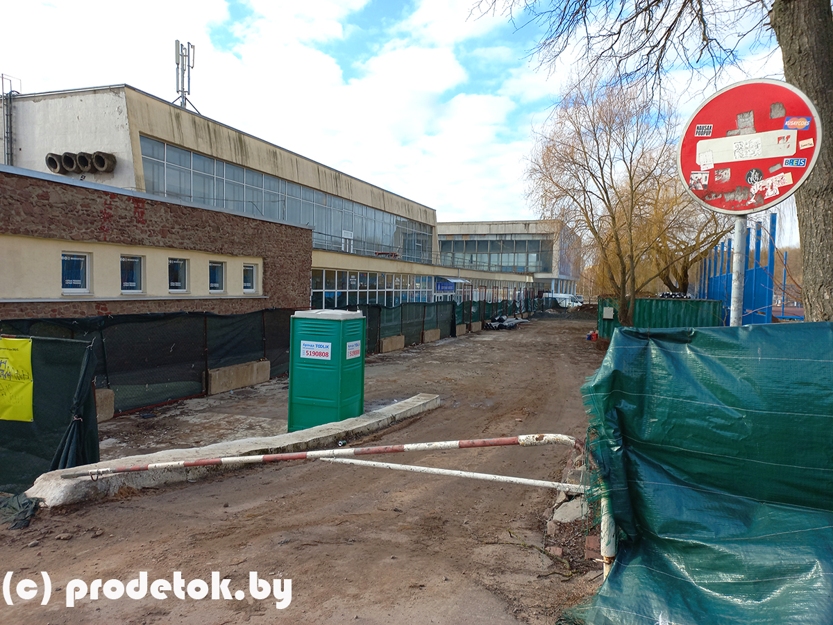 Как сейчас выглядит ночная книжная ярмарка в Минске