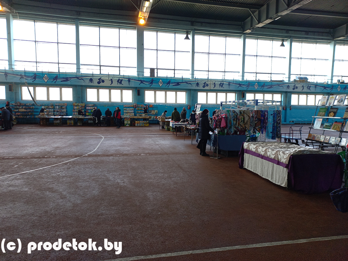 Как сейчас выглядит ночная книжная ярмарка в Минске