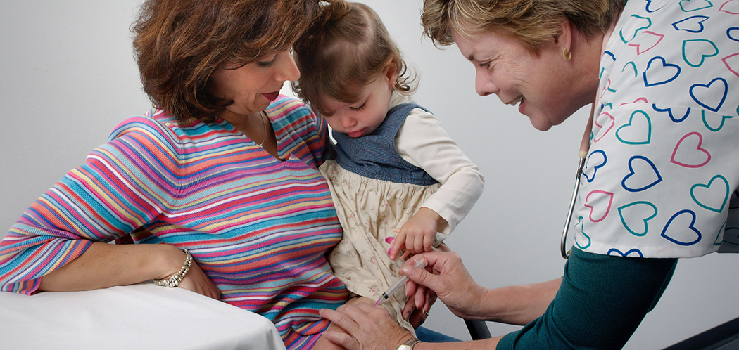 Почему нет в поликлинике платных прививок и что с этим делать?