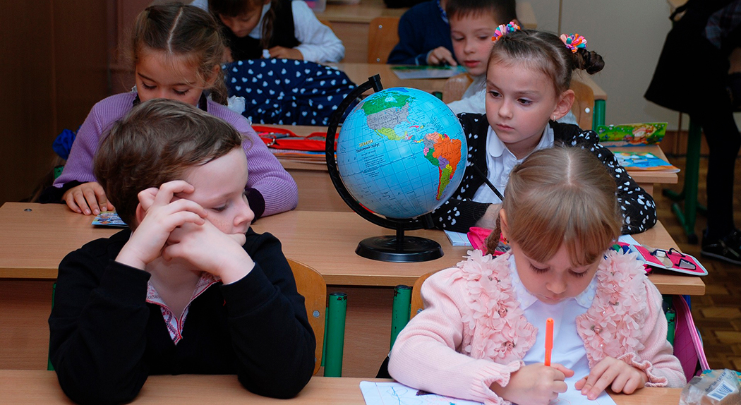12 июня начнут подавать документы родители первоклассников