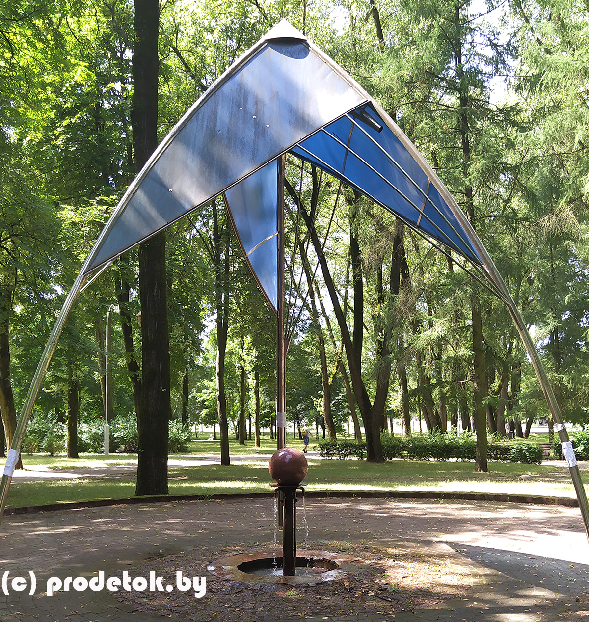 В Парке Победы начал работать питьевой фонтанчик, но есть нюанс