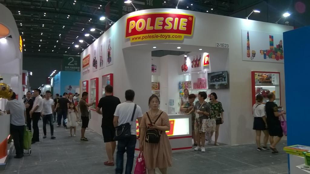 Надувные горки в Парке Победы
 