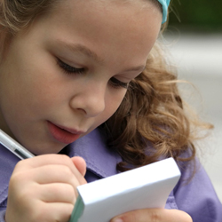 При приеме в гимназии будут учитывать, как долго ребенок зарегистрирован по нужному адресу