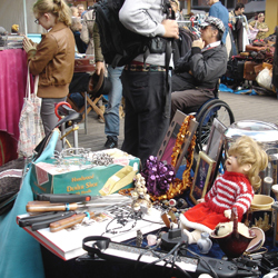 Посольство Швеции устроит благотворительной распродажу. Приносить вещи может любой желающий