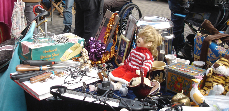 Посольство Швеции устроит благотворительной распродажу. Приносить вещи может любой желающий