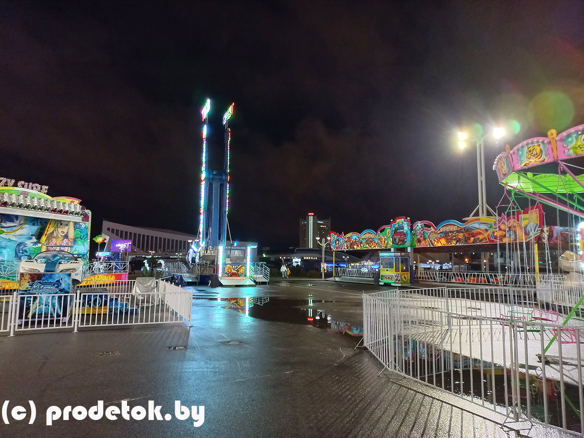 Ярмарка «Калядны кiрмаш» у Дворца спорта: фотоотчет