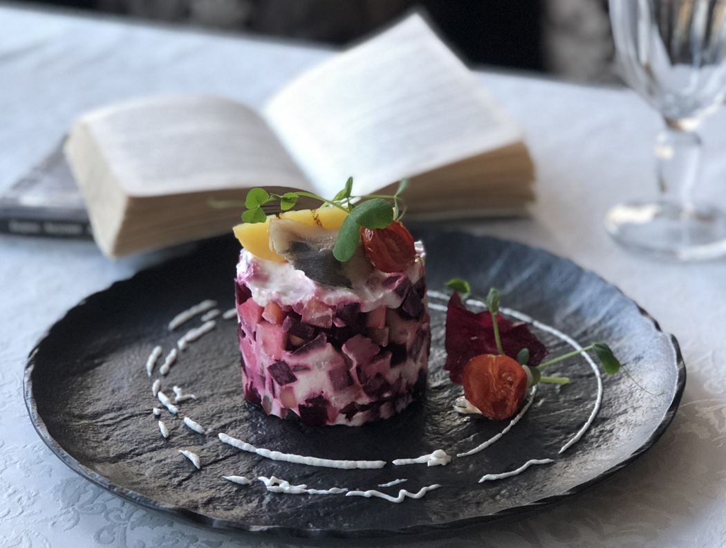 Блюда из романов Владимира Короткевича, Джона Толкина или Брэма Стокера: книжная гастронеделя впервые пройдет в Минске