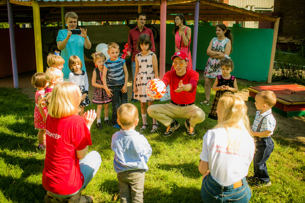 Компания А1 поддержала благотворительную акцию «Соберем детей в школу!»