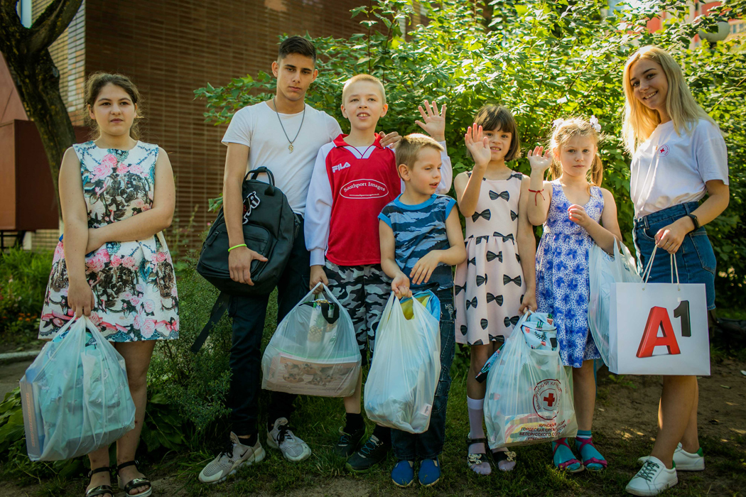 Компания А1 поддержала благотворительную акцию «Соберем детей в школу!»
