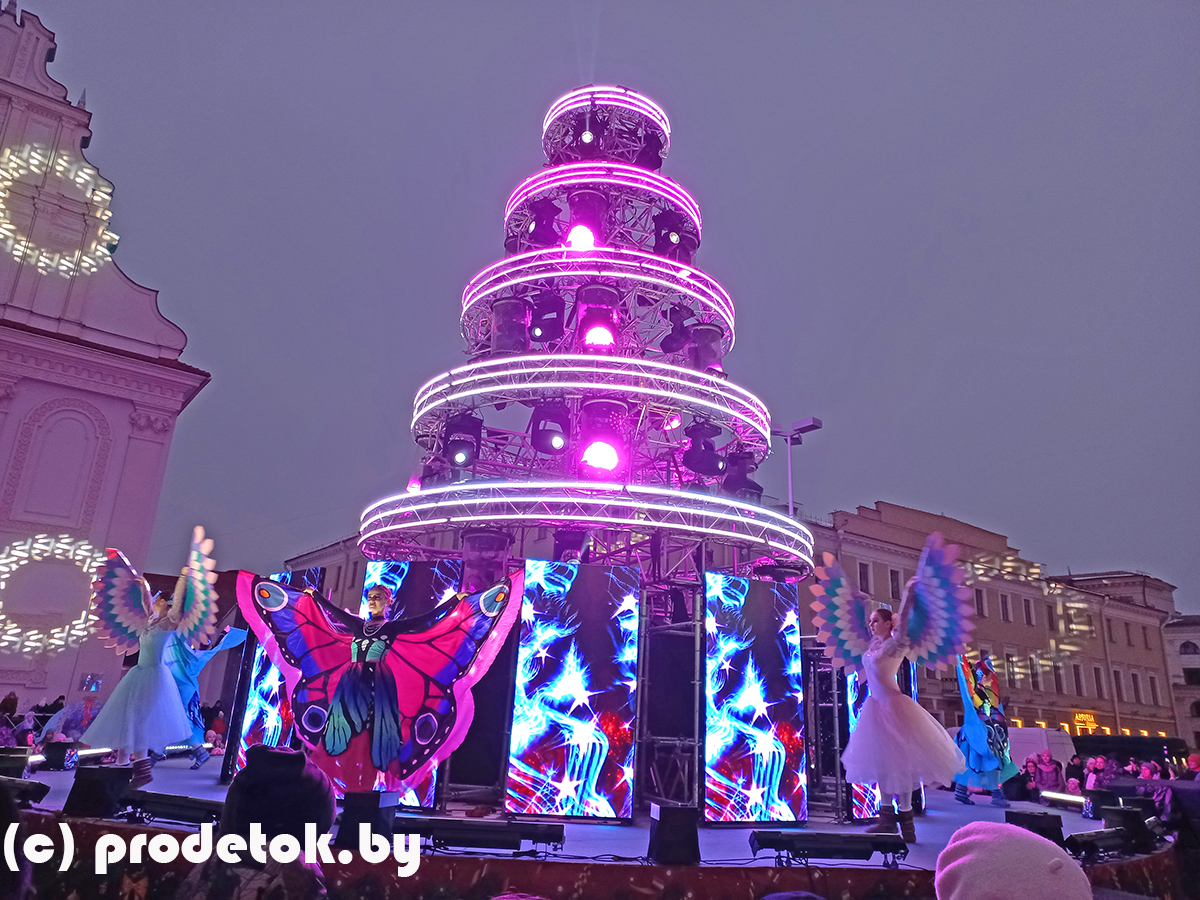 «БАЛ НОВОГОДНИХ ЖЕЛАНИЙ» В ВЕРХНЕМ ГОРОДЕ: как проходит бесплатное представление