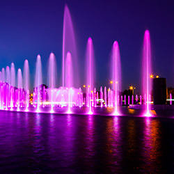 Стало известно, когда в Минске заработает плавающий светомузыкальный фонтан