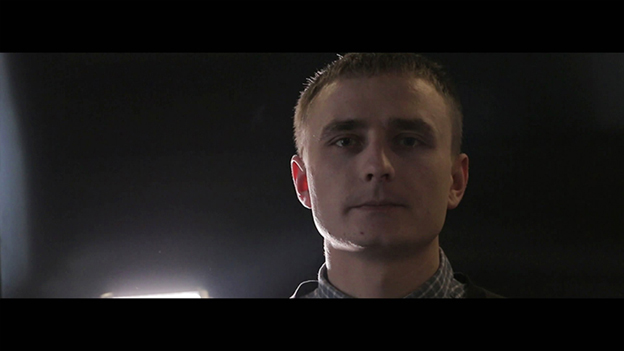 Помогите Данику слышать!