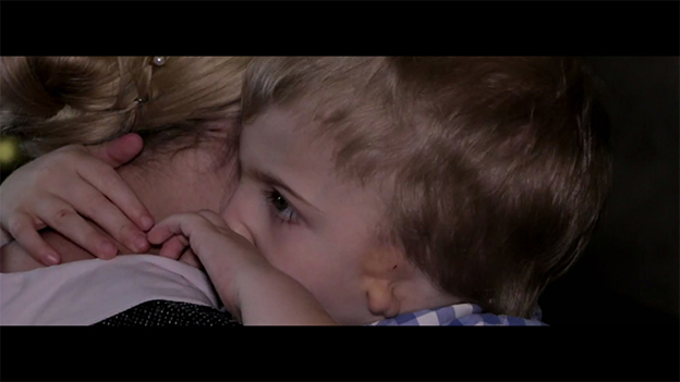 Помогите Данику слышать!