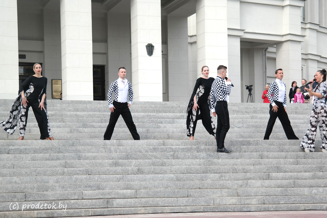 В Минске прошла торжественная церемония запуска фонтанов: фотофакт