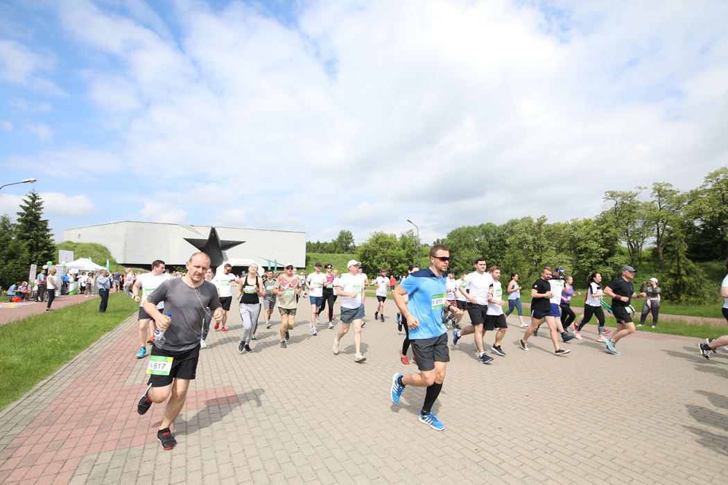 700 бегунов в Бресте помогли с открытием сенсорной комнаты для детей 